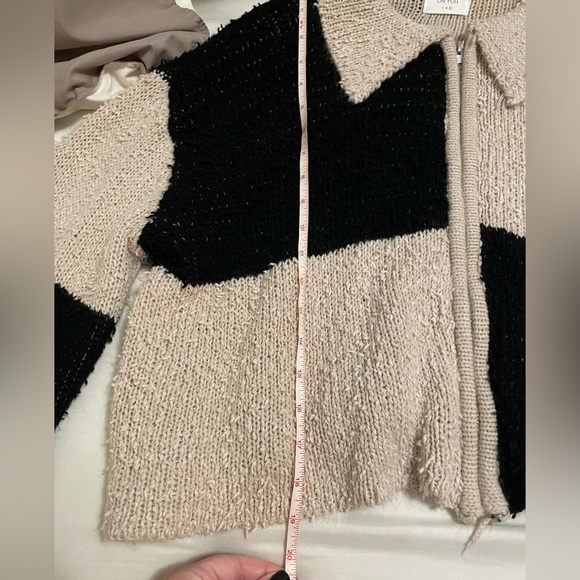 Checkered slightly cropped sweater - Picture 6 of 6